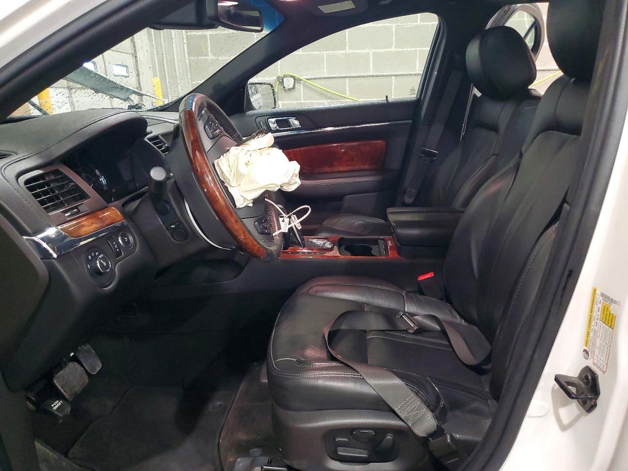2014 LINCOLN MKS photo 13