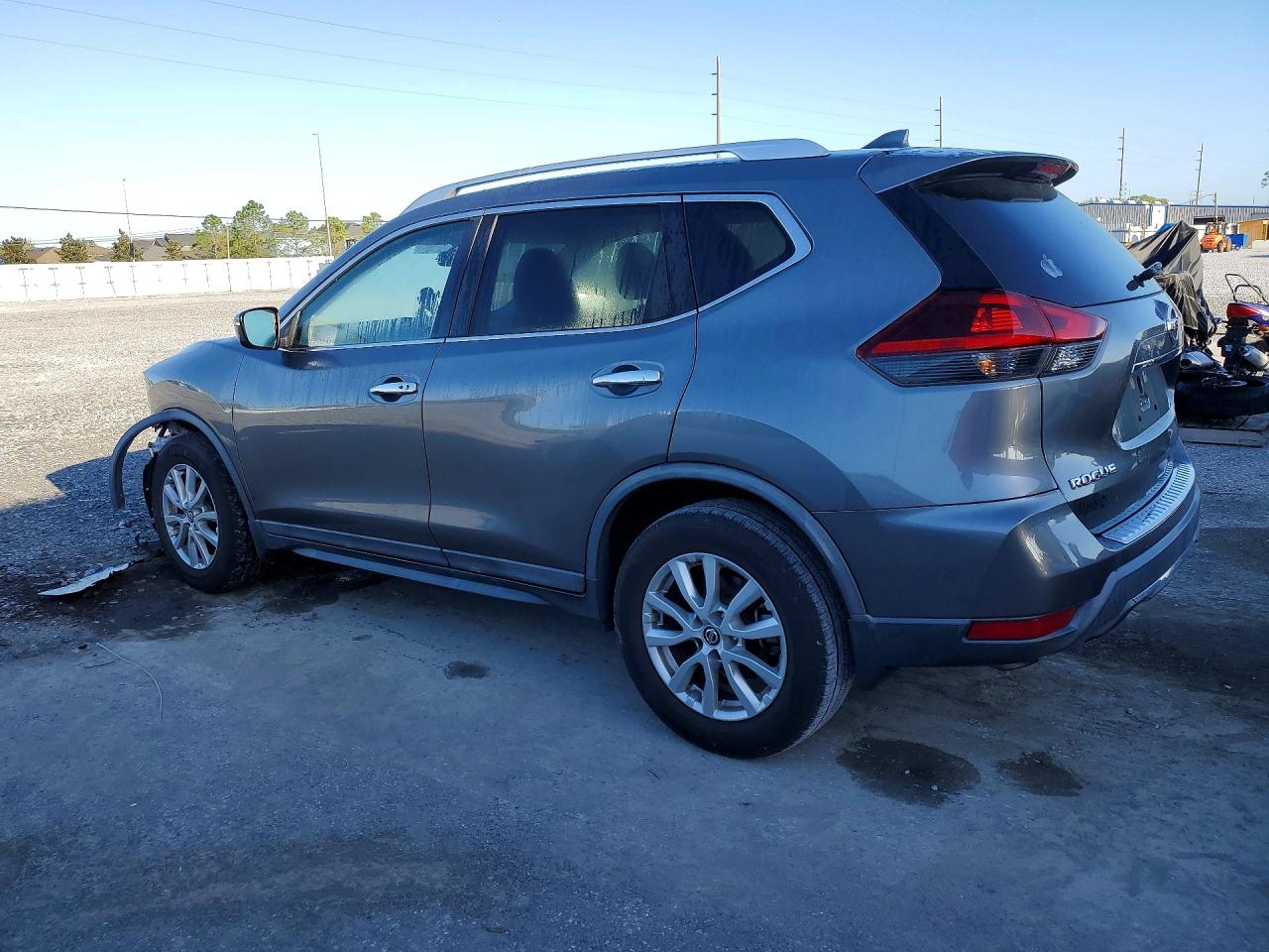 2018 NISSAN ROGUE SV photo 3