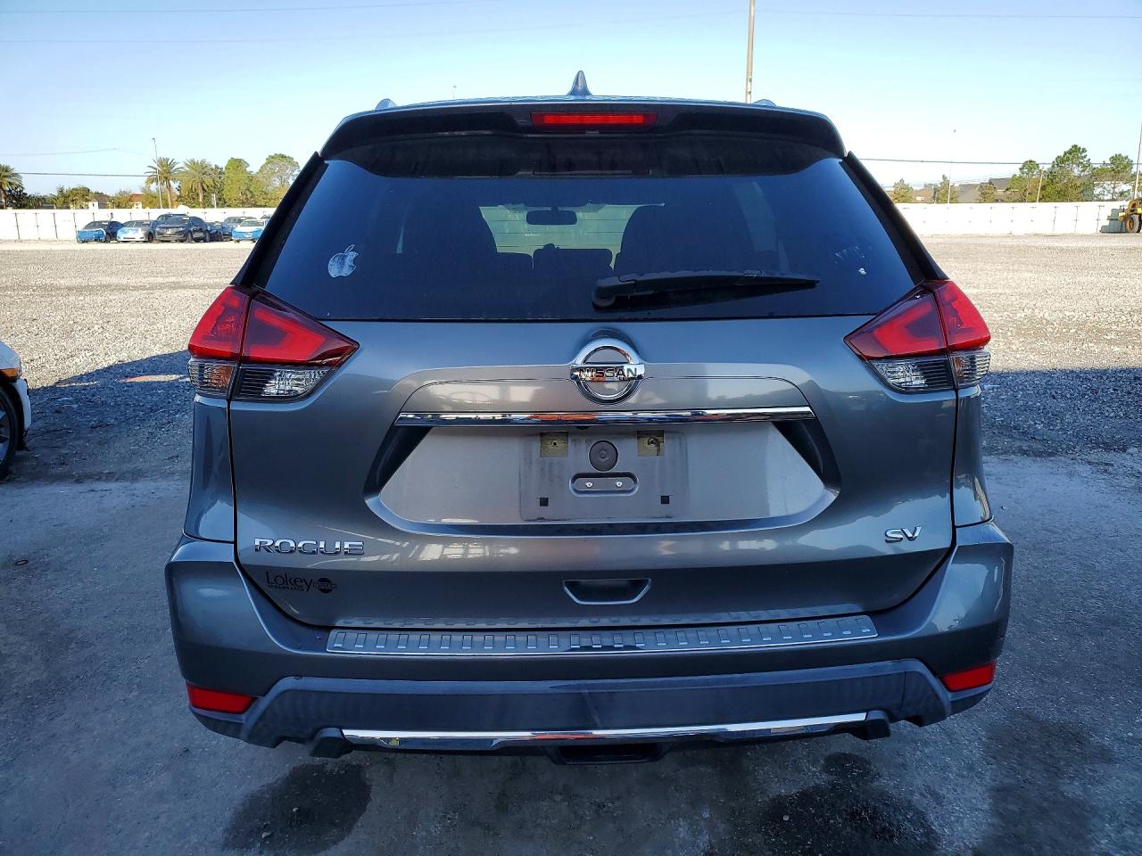 2018 NISSAN ROGUE SV photo 11