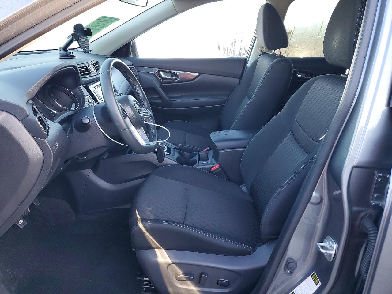2018 NISSAN ROGUE SV photo 13