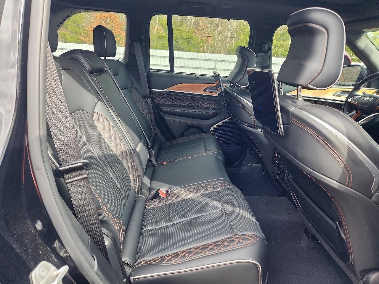 2023 JEEP GRAND CHEROKEE SUMMIT 4XE photo 31