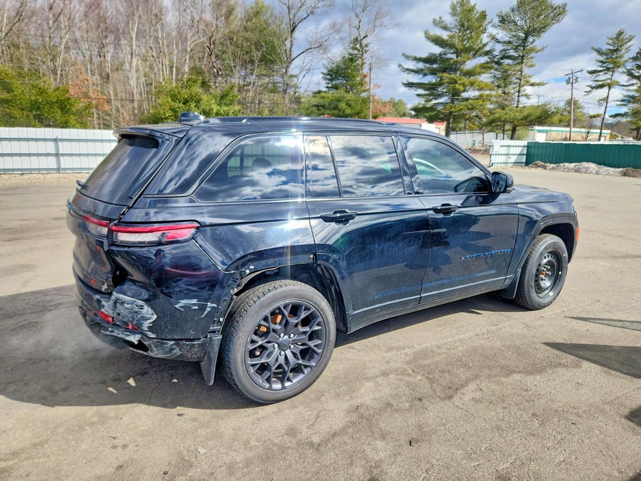 2023 JEEP GRAND CHEROKEE SUMMIT 4XE photo 7