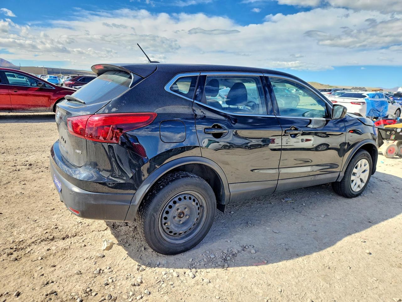 2018 NISSAN ROGUE SPORT S photo 3