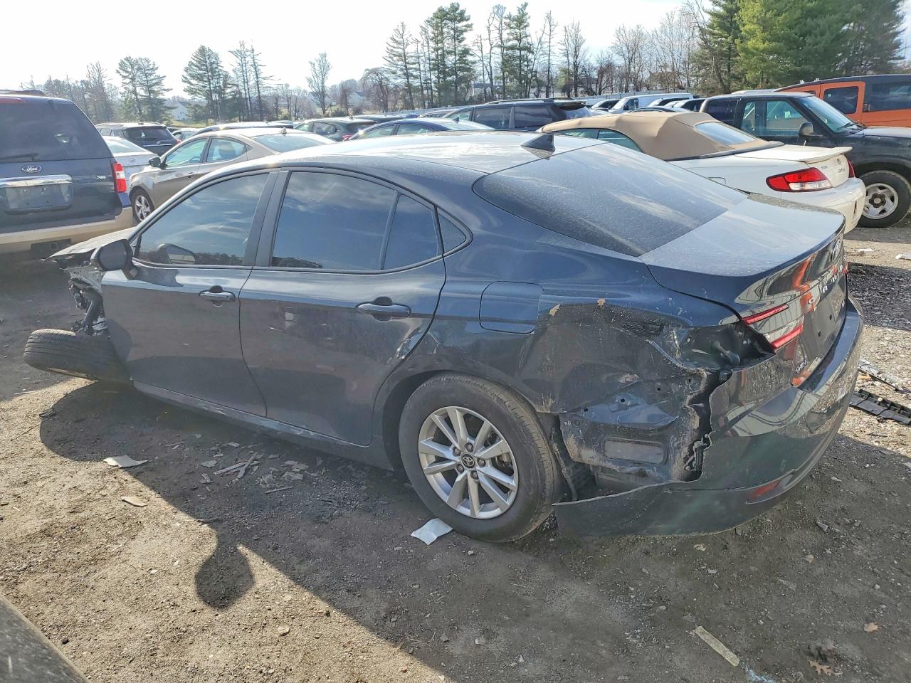 2025 TOYOTA CAMRY LE photo 4