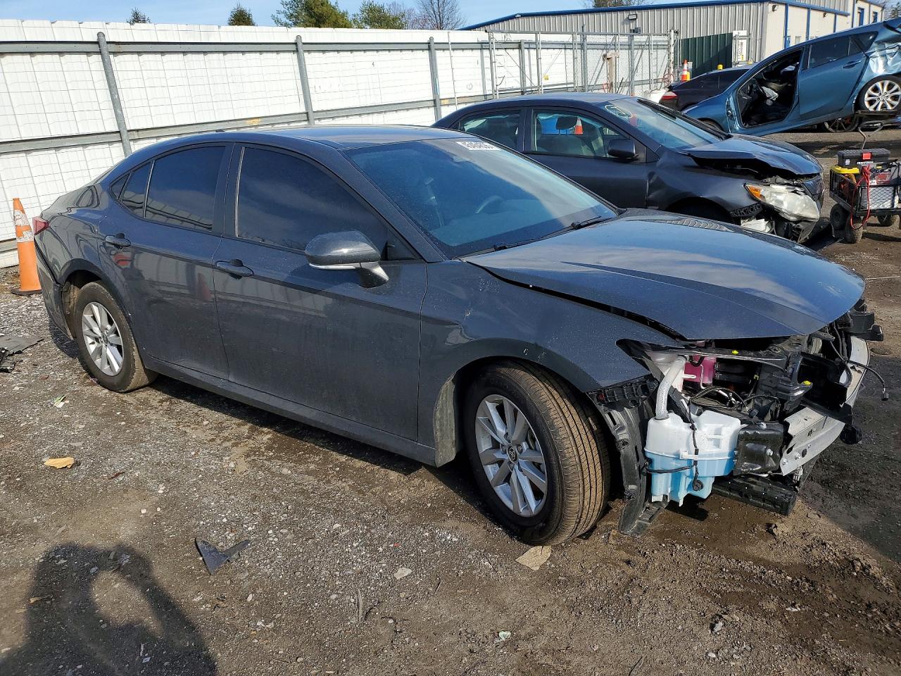 2025 TOYOTA CAMRY LE photo 10