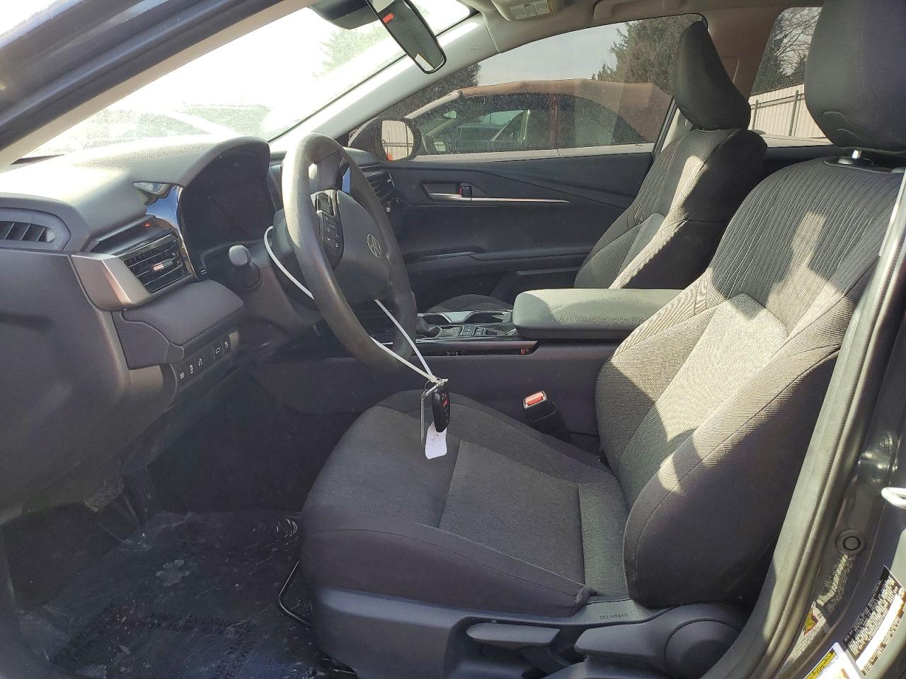 2025 TOYOTA CAMRY LE photo 19