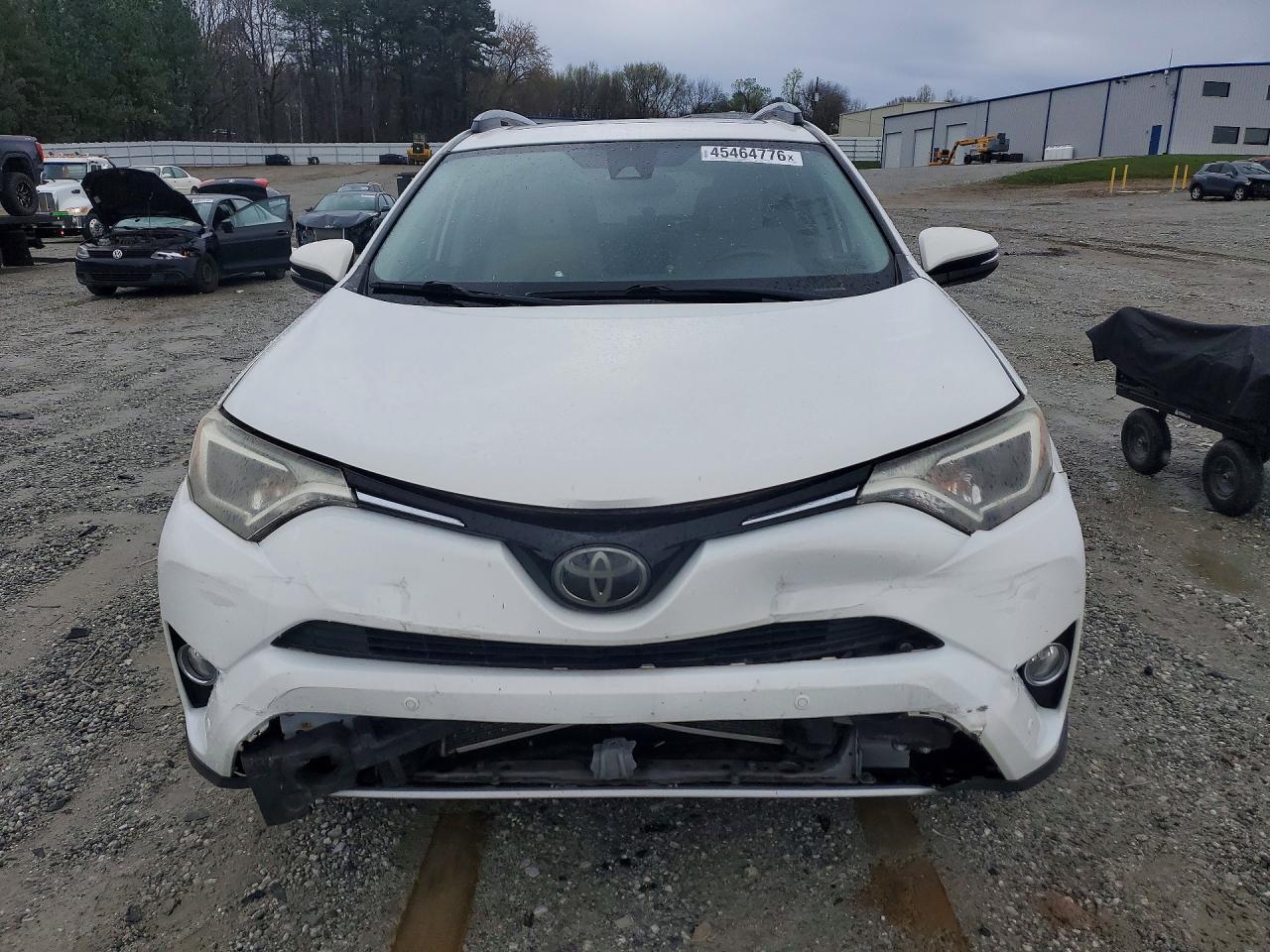 2018 TOYOTA RAV4 XLE photo 13