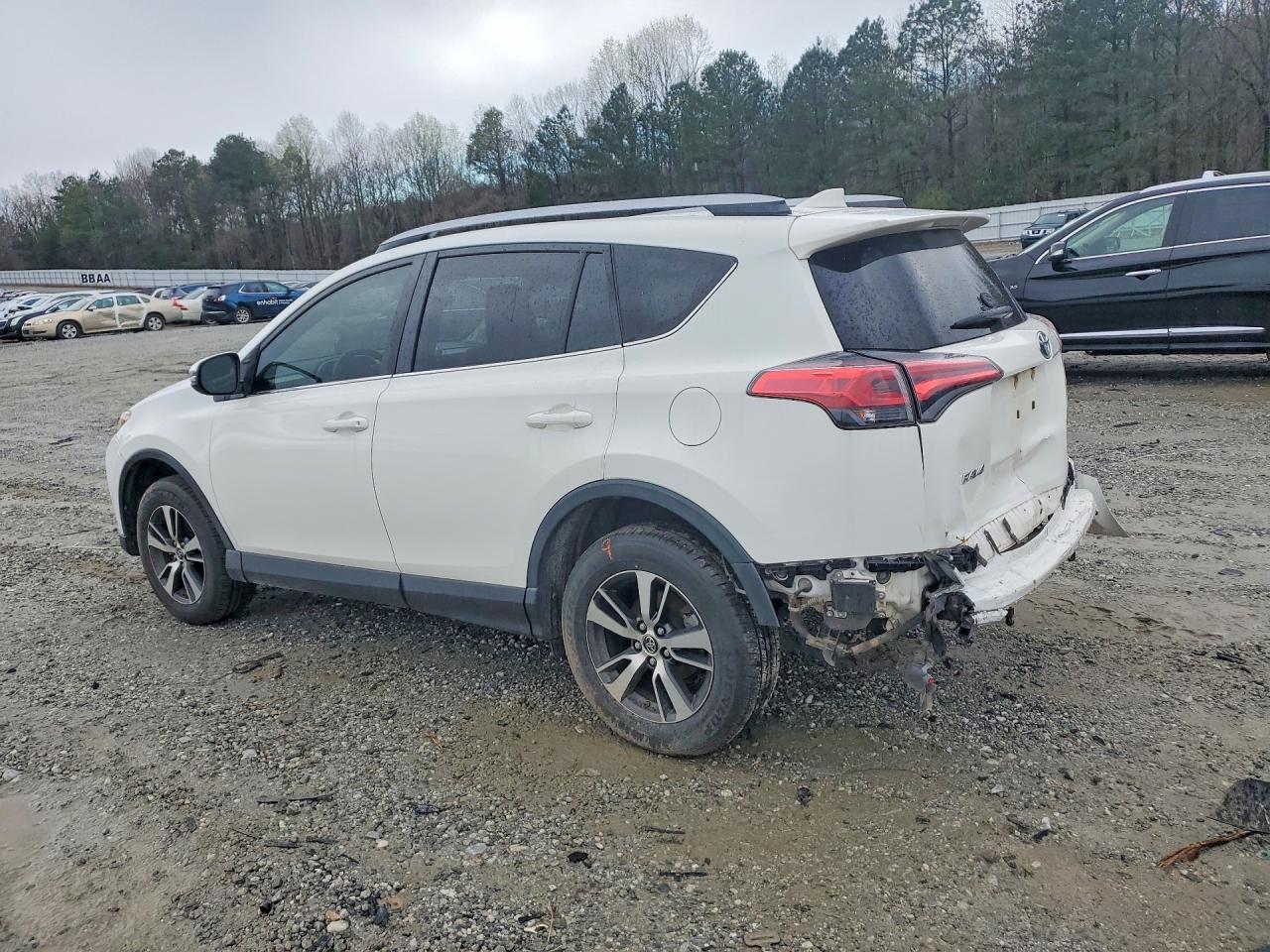 2018 TOYOTA RAV4 XLE photo 4