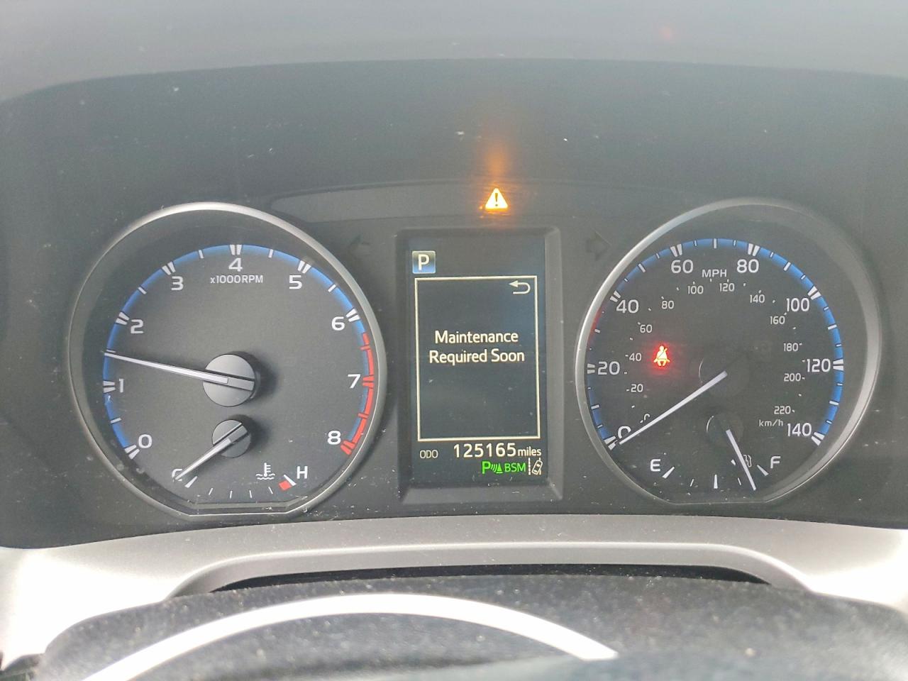 2018 TOYOTA RAV4 XLE photo 25
