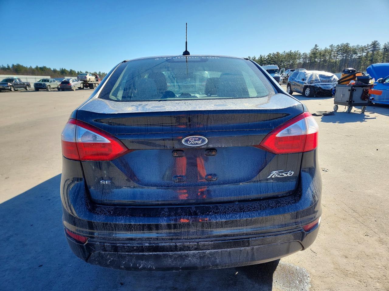 2015 FORD FIESTA SE photo 11