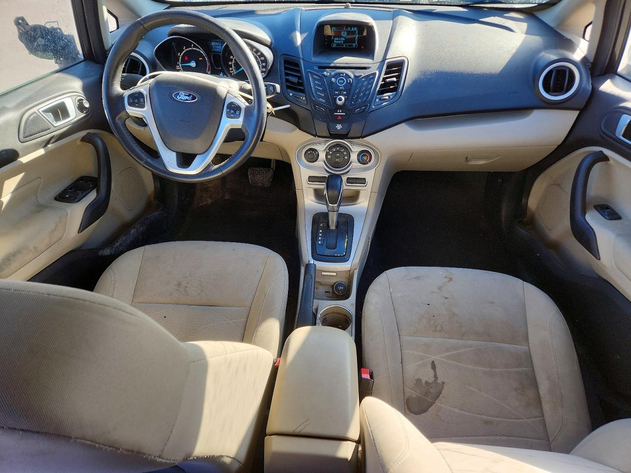 2015 FORD FIESTA SE photo 15