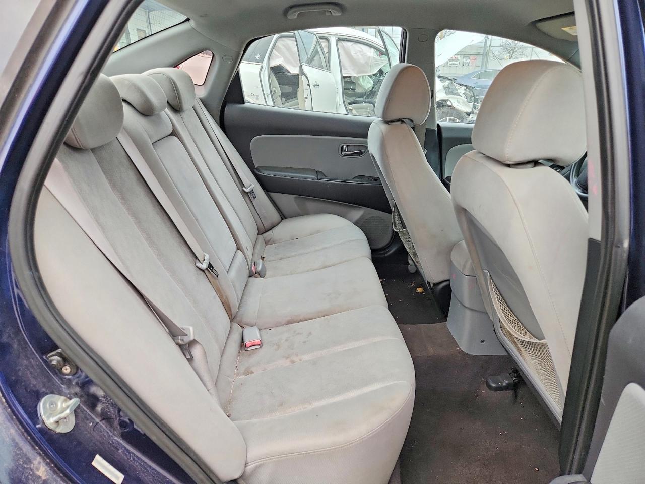 2010 HYUNDAI ELANTRA GLS photo 28