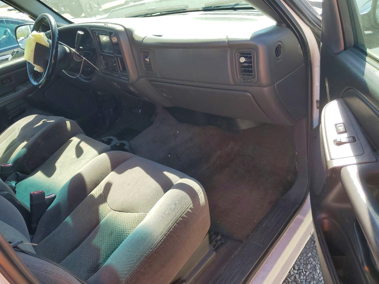 2006 CHEVROLET SILVERADO C1500 photo 8