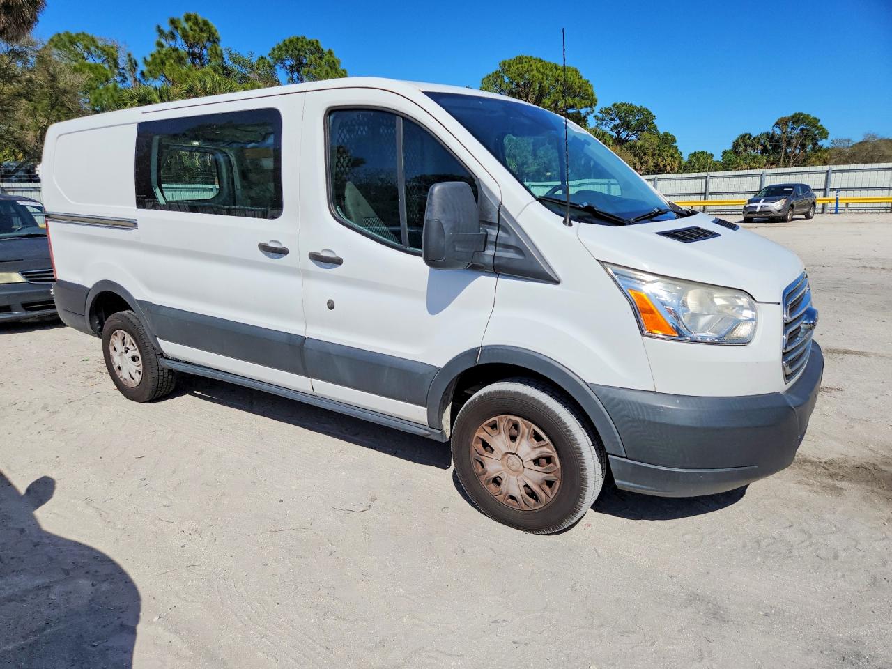 2017 FORD TRANSIT 250 DELIVERY VAN photo 4