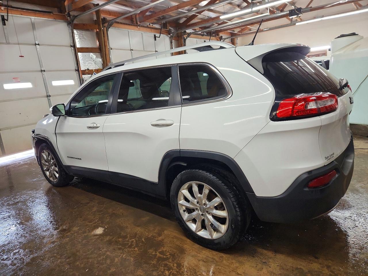 2015 JEEP CHEROKEE photo 3