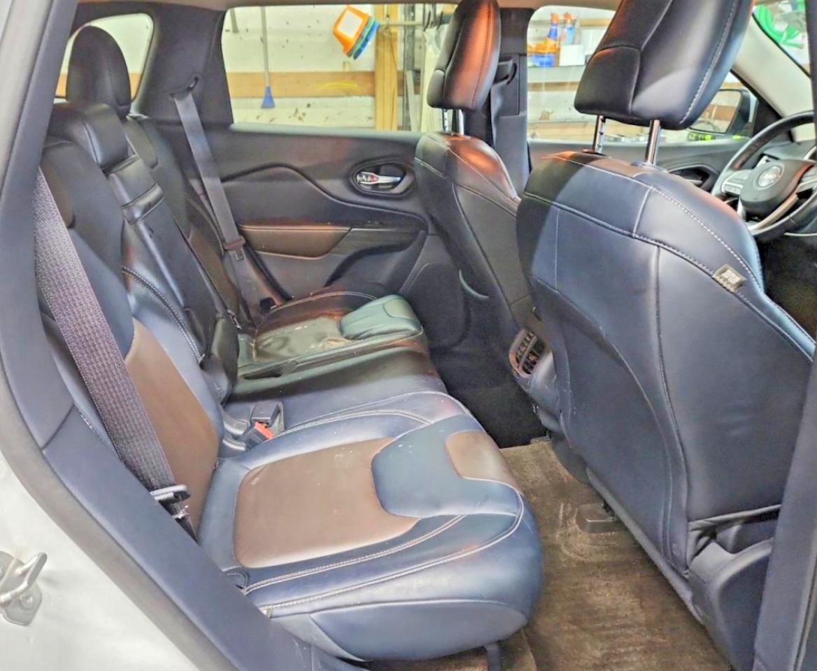 2015 JEEP CHEROKEE photo 21