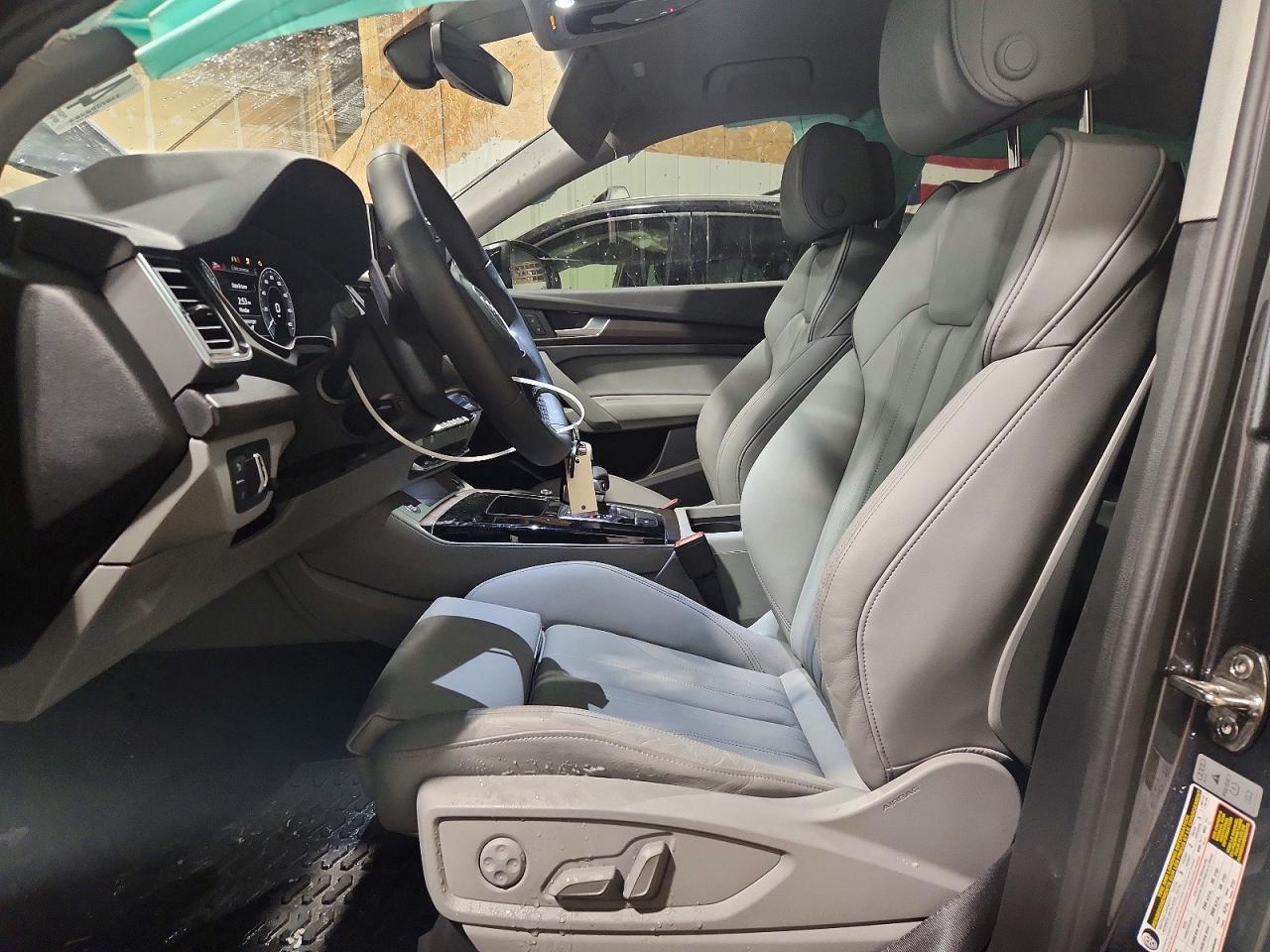 2025 AUDI Q5 photo 13