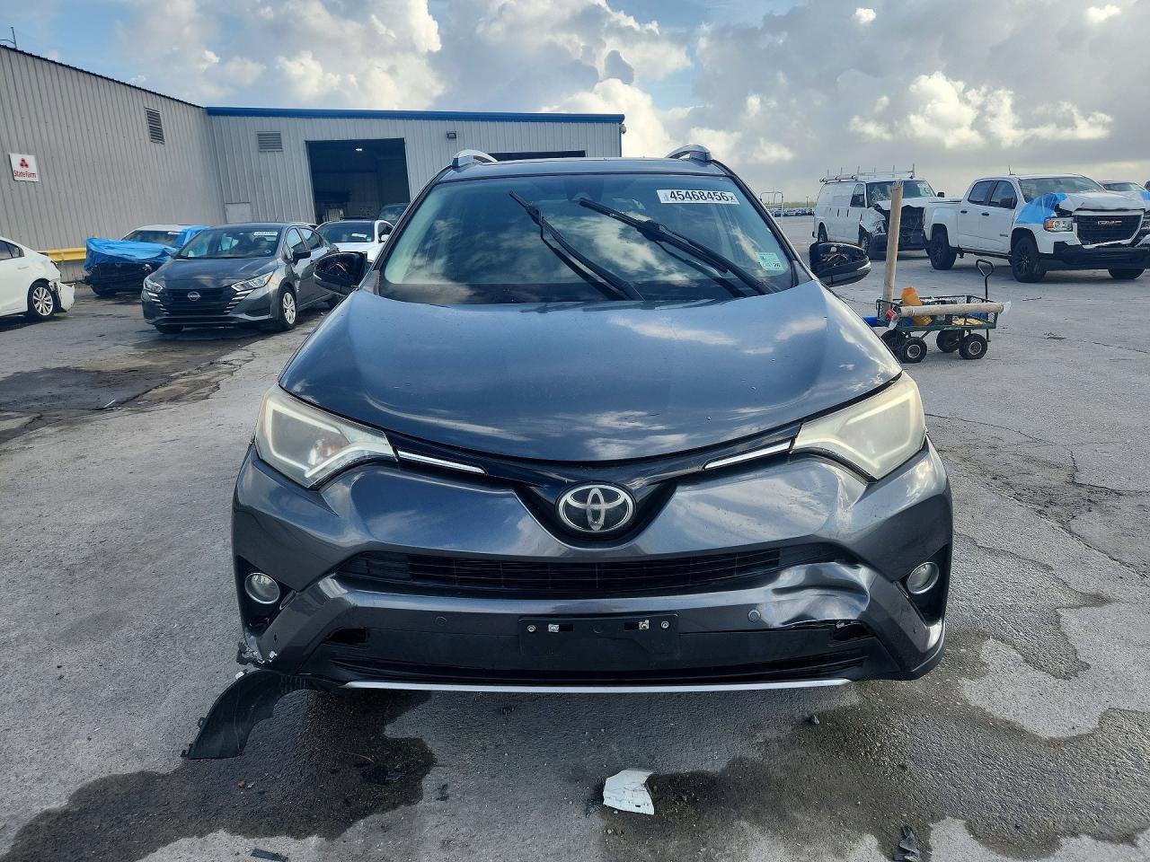 2016 TOYOTA RAV4 XLE photo 9