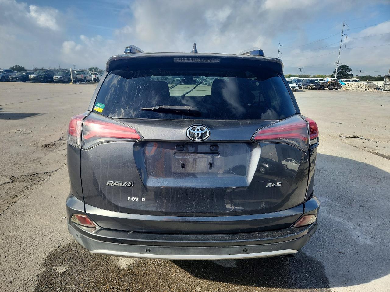 2016 TOYOTA RAV4 XLE photo 11