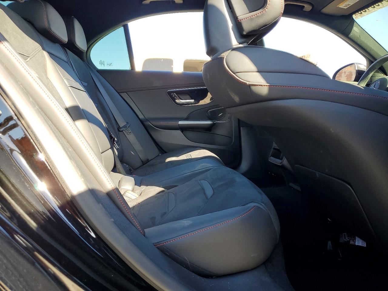 2025 MERCEDES-BENZ C 43 AMG photo 28
