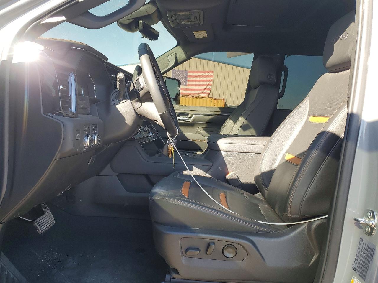2025 GMC SIERRA K2500 AT4 photo 13