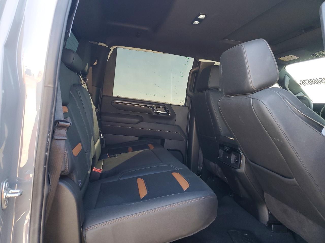 2025 GMC SIERRA K2500 AT4 photo 19