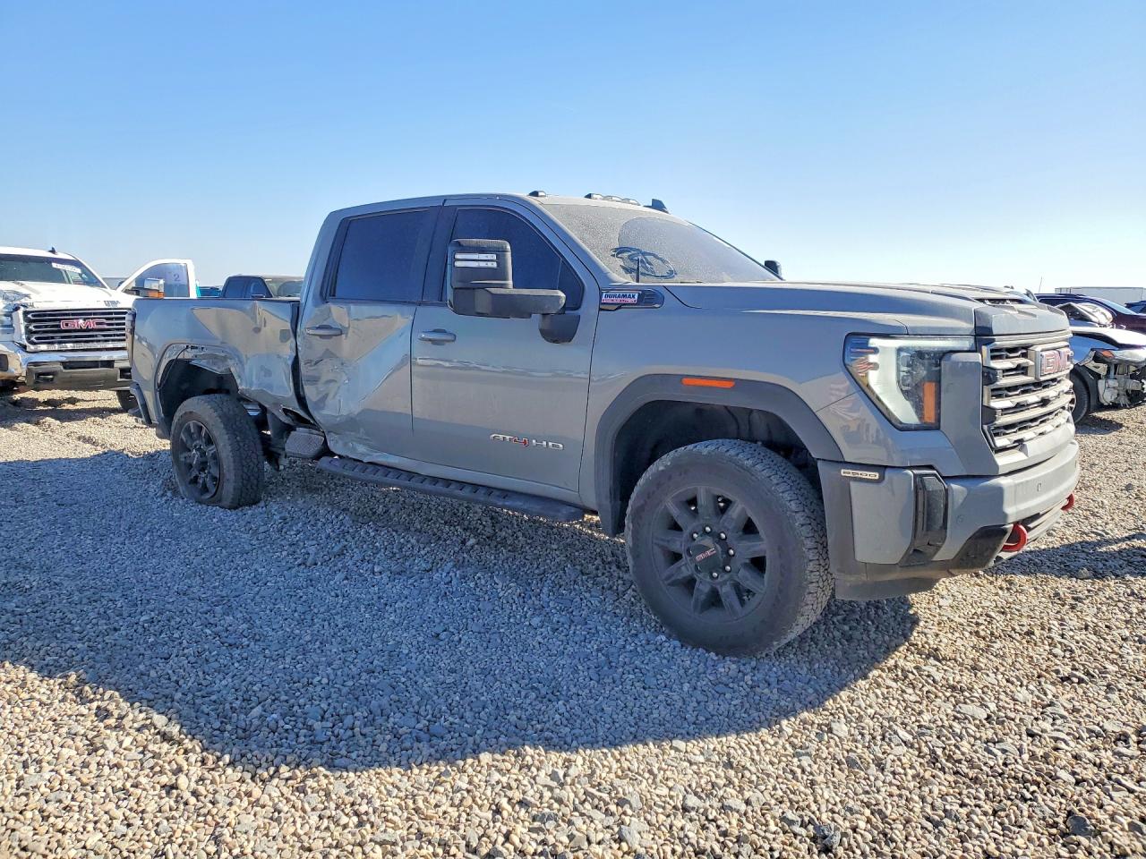 2025 GMC SIERRA K2500 AT4 photo 7