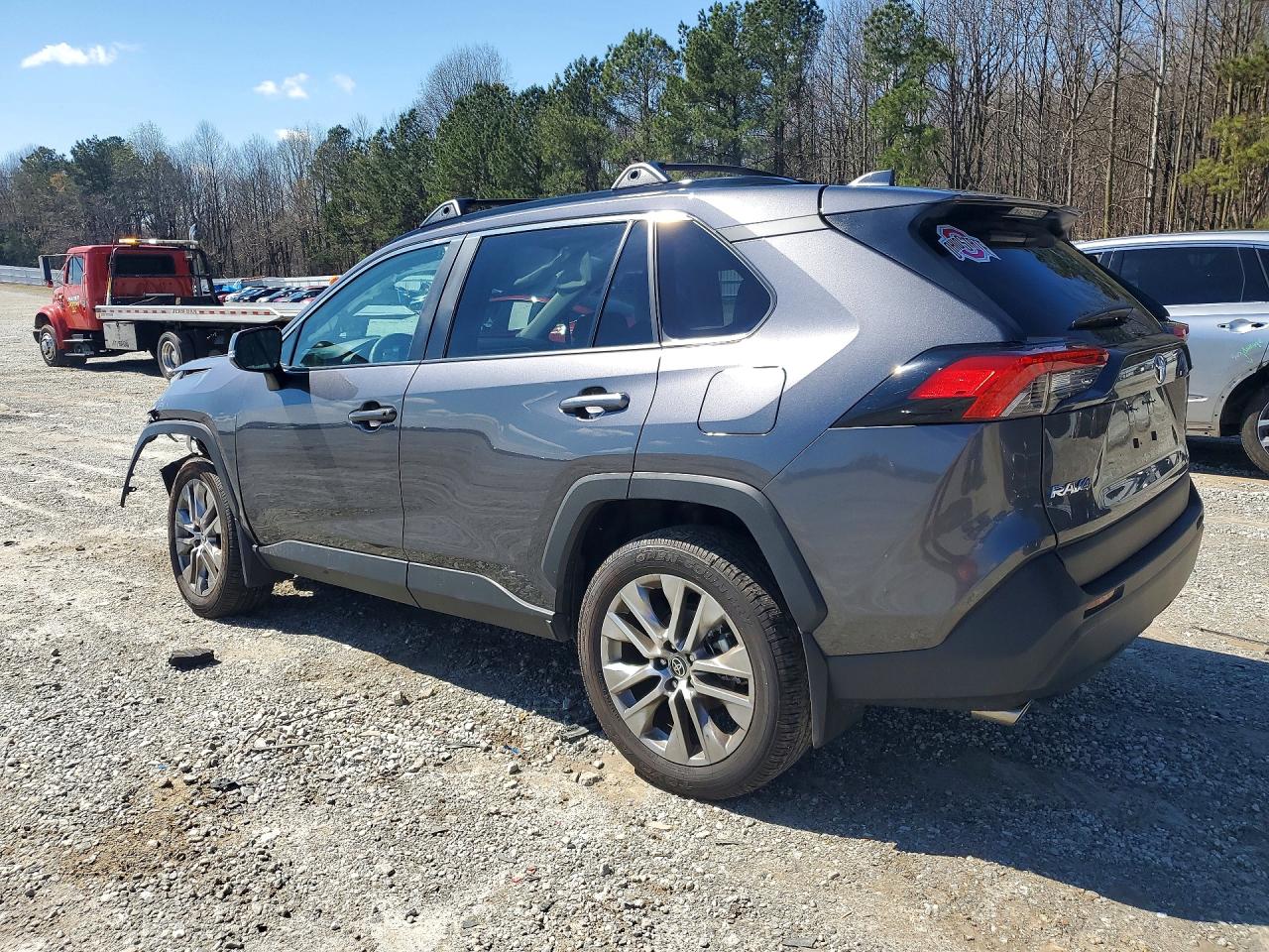 2024 TOYOTA RAV4 XLE PREMIUM photo 2
