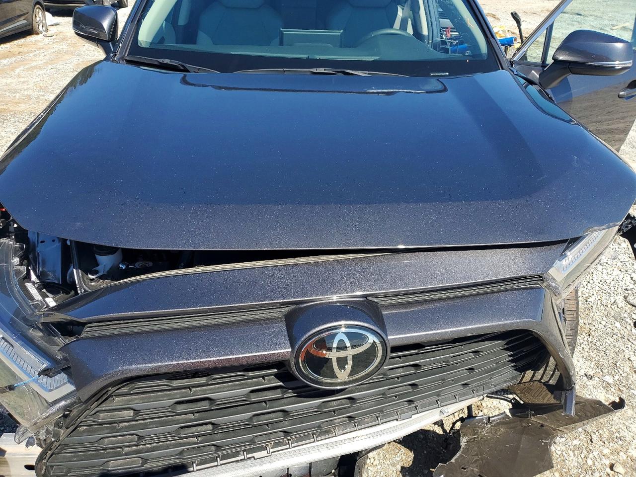 2024 TOYOTA RAV4 XLE PREMIUM photo 11