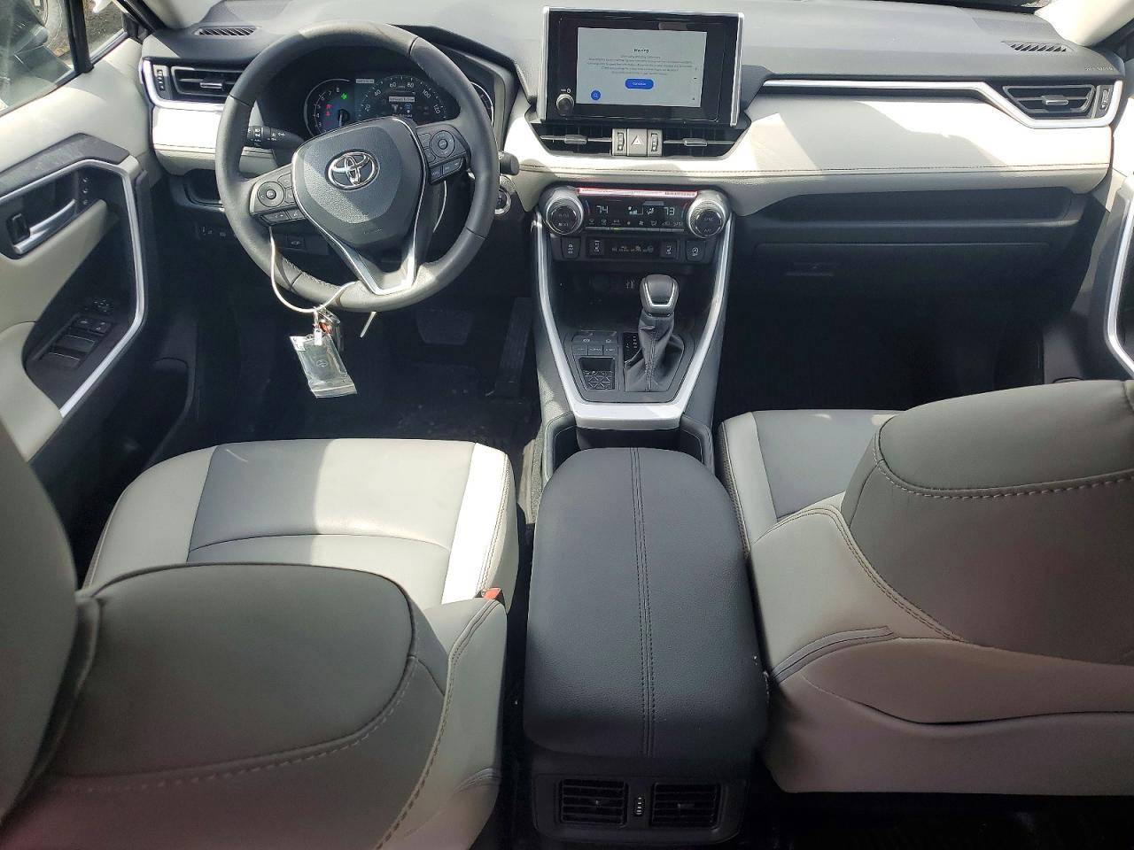 2024 TOYOTA RAV4 XLE PREMIUM photo 8