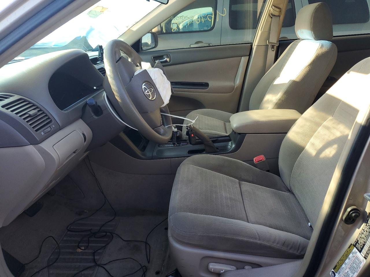 2005 TOYOTA CAMRY LE photo 7