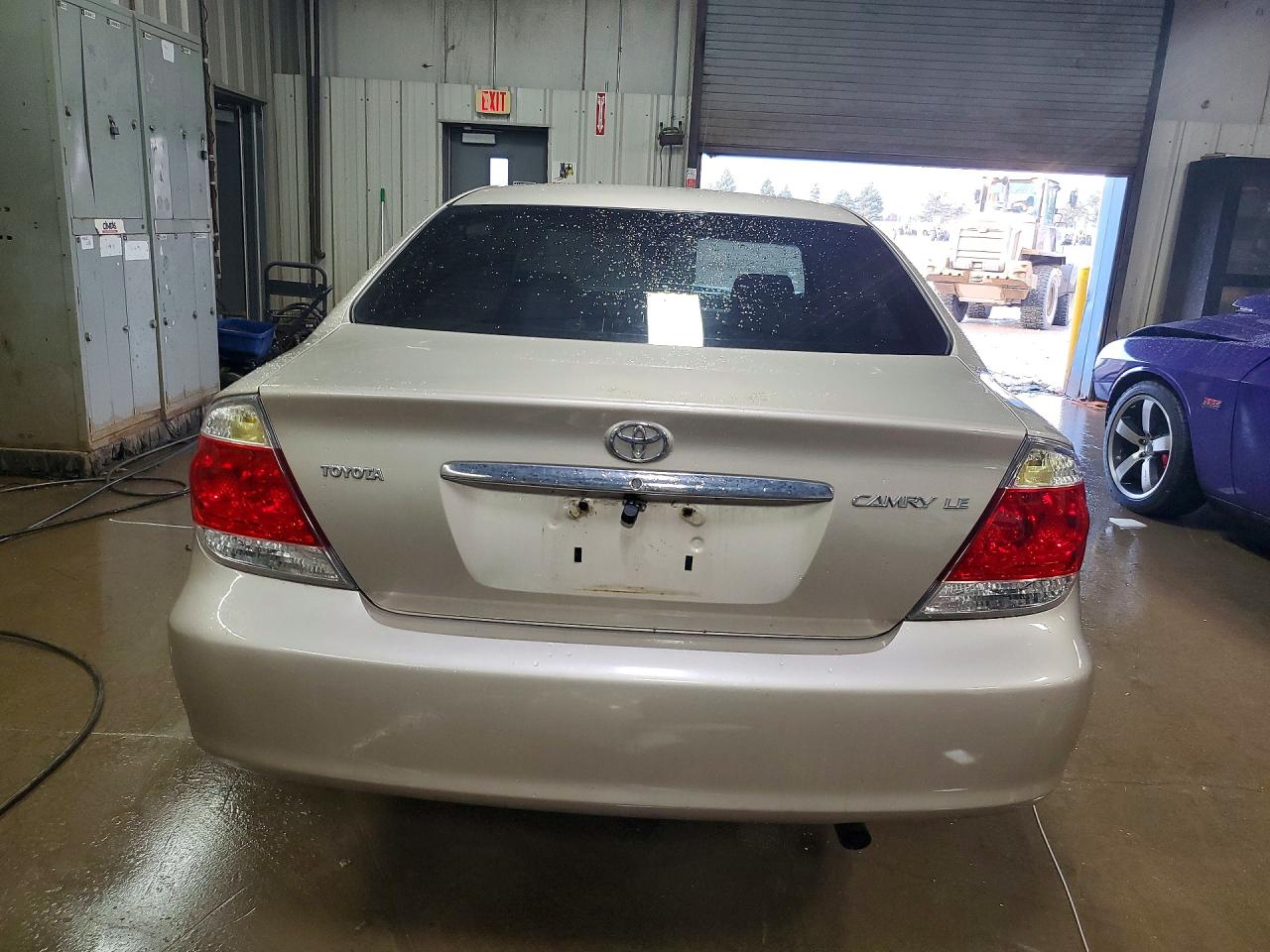 2005 TOYOTA CAMRY LE photo 6