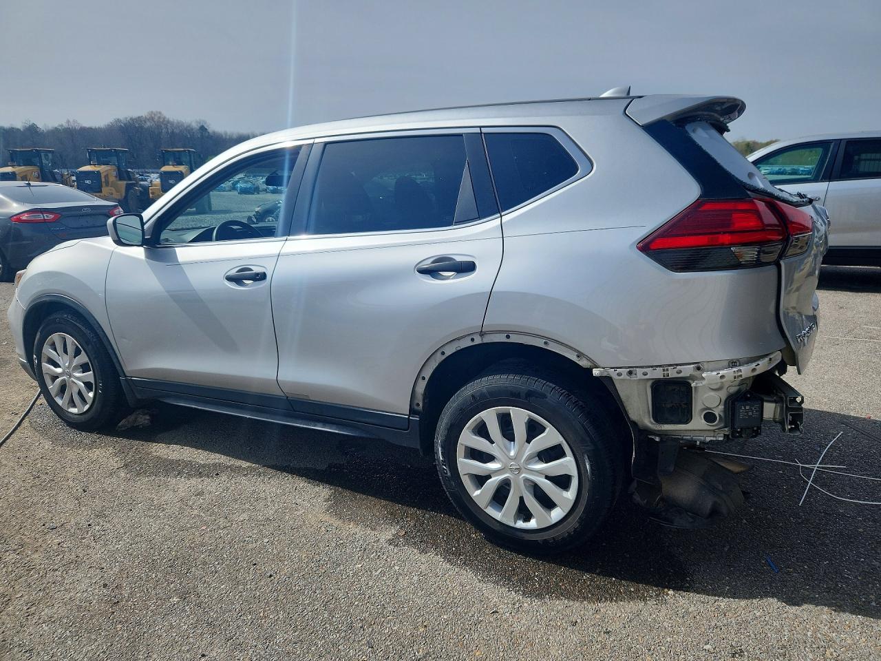 2017 NISSAN ROGUE S photo 4