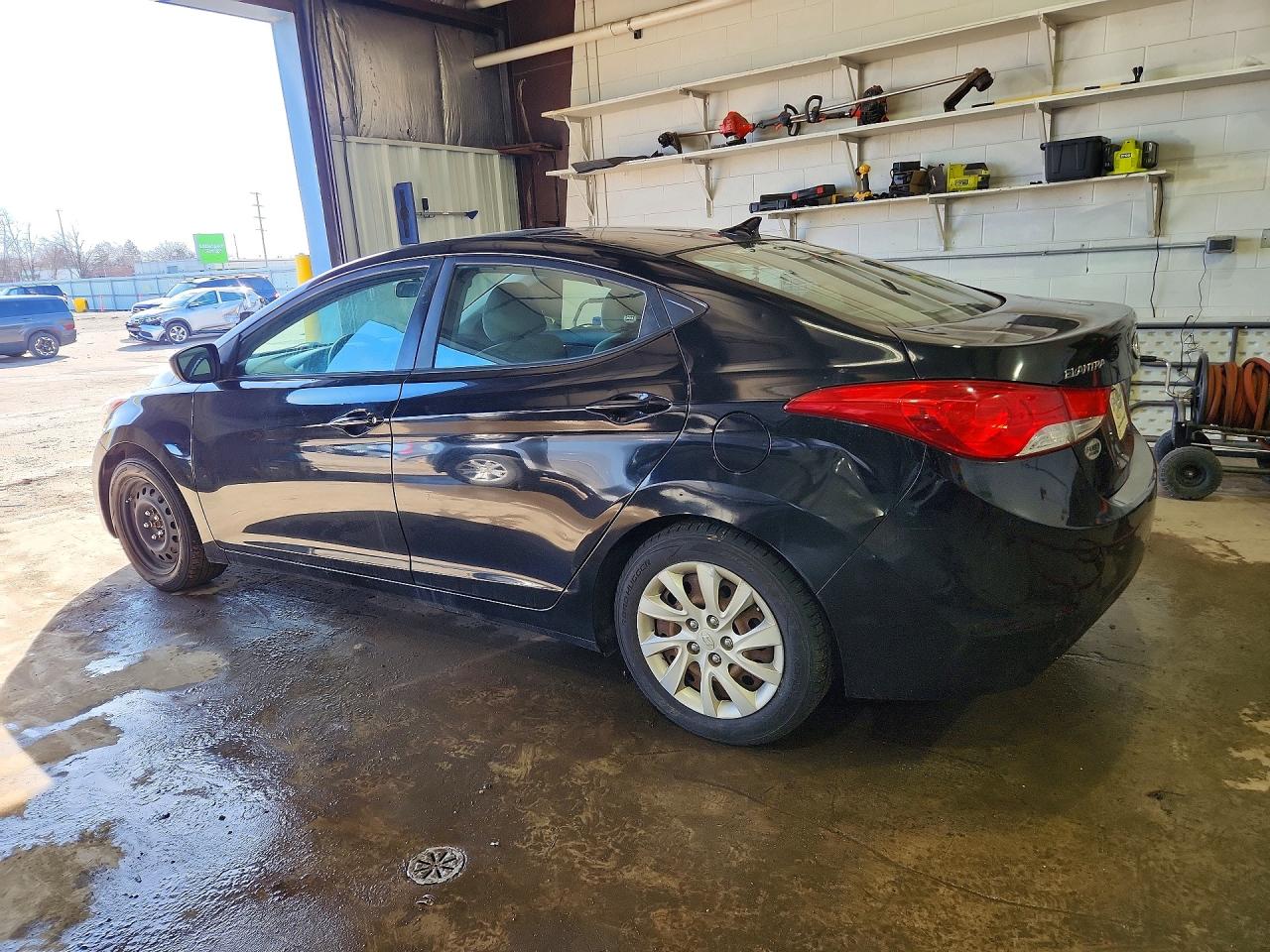 2012 HYUNDAI ELANTRA GLS photo 2