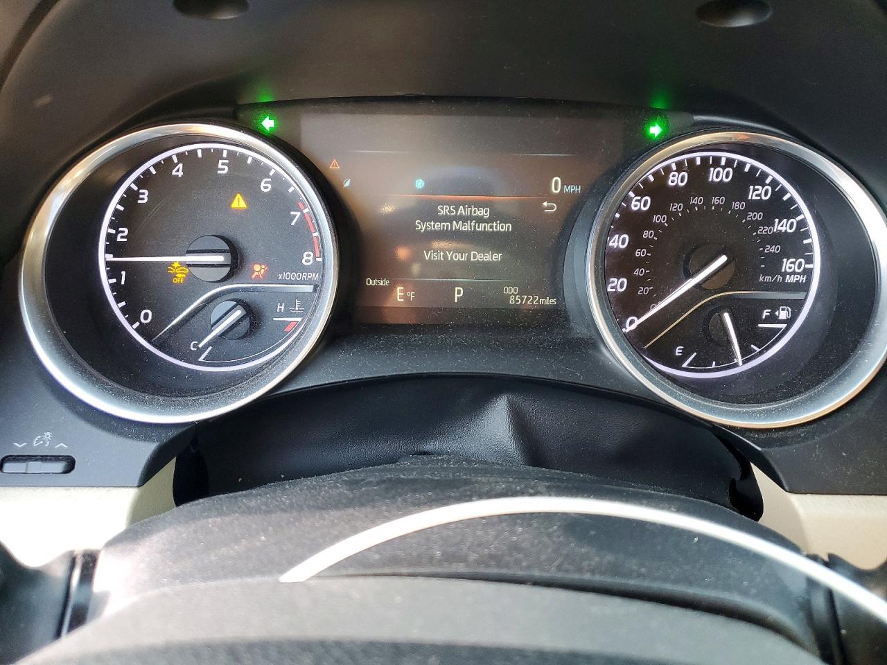 2018 TOYOTA CAMRY photo 17