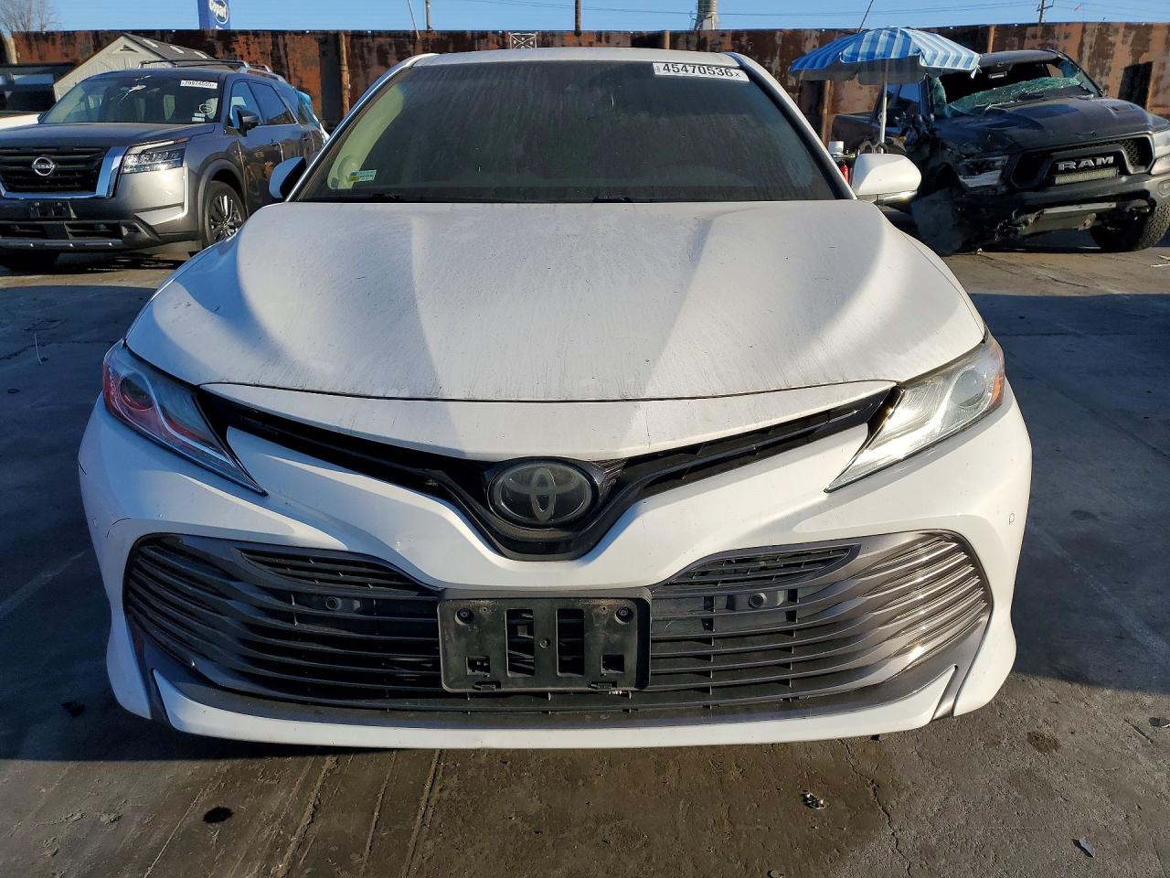 2018 TOYOTA CAMRY photo 9