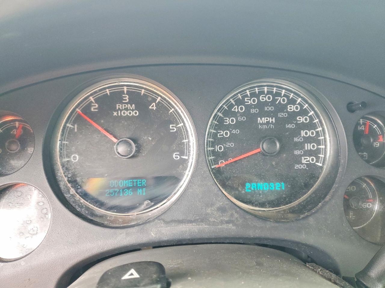 2007 CHEVROLET SUBURBAN K1500 photo 9