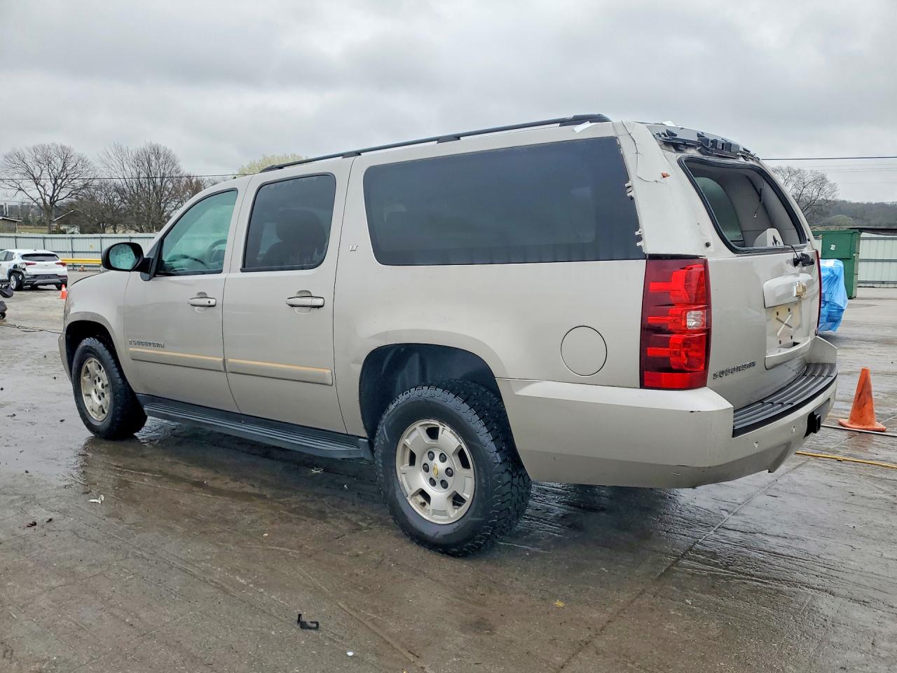2007 CHEVROLET SUBURBAN K1500 photo 2