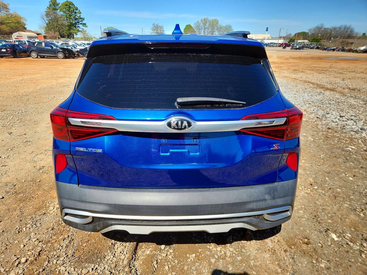 2021 KIA SELTOS S photo 11