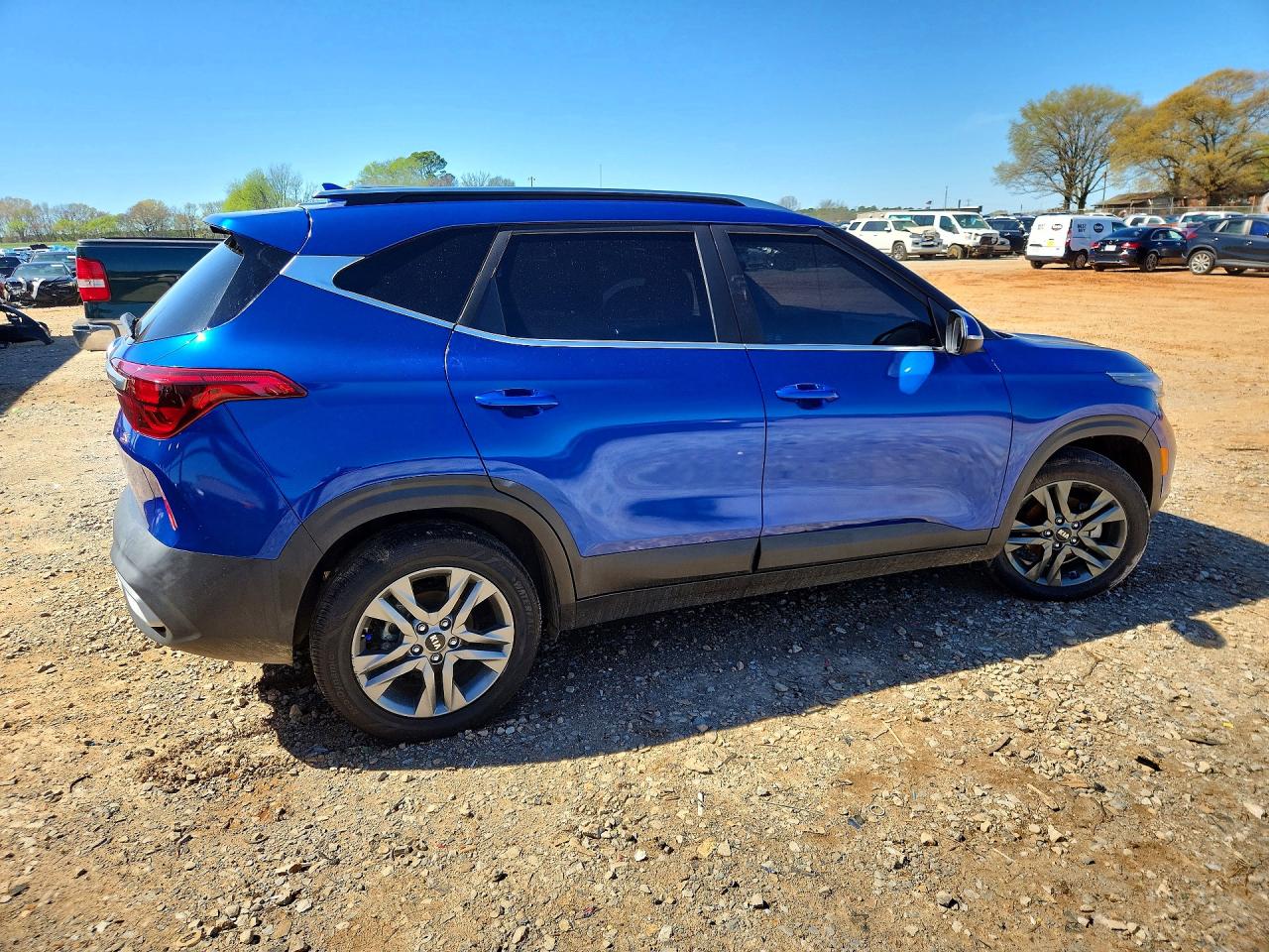 2021 KIA SELTOS S photo 5
