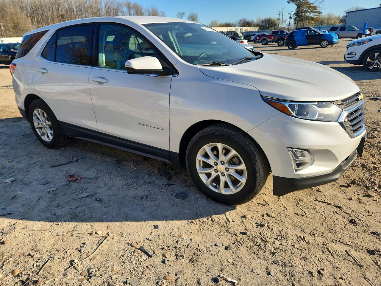 2018 CHEVROLET EQUINOX LT photo 4