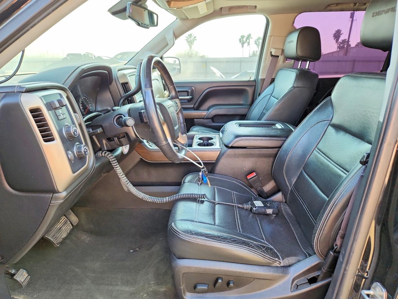 2017 GMC SIERRA K1500 DENALI photo 19