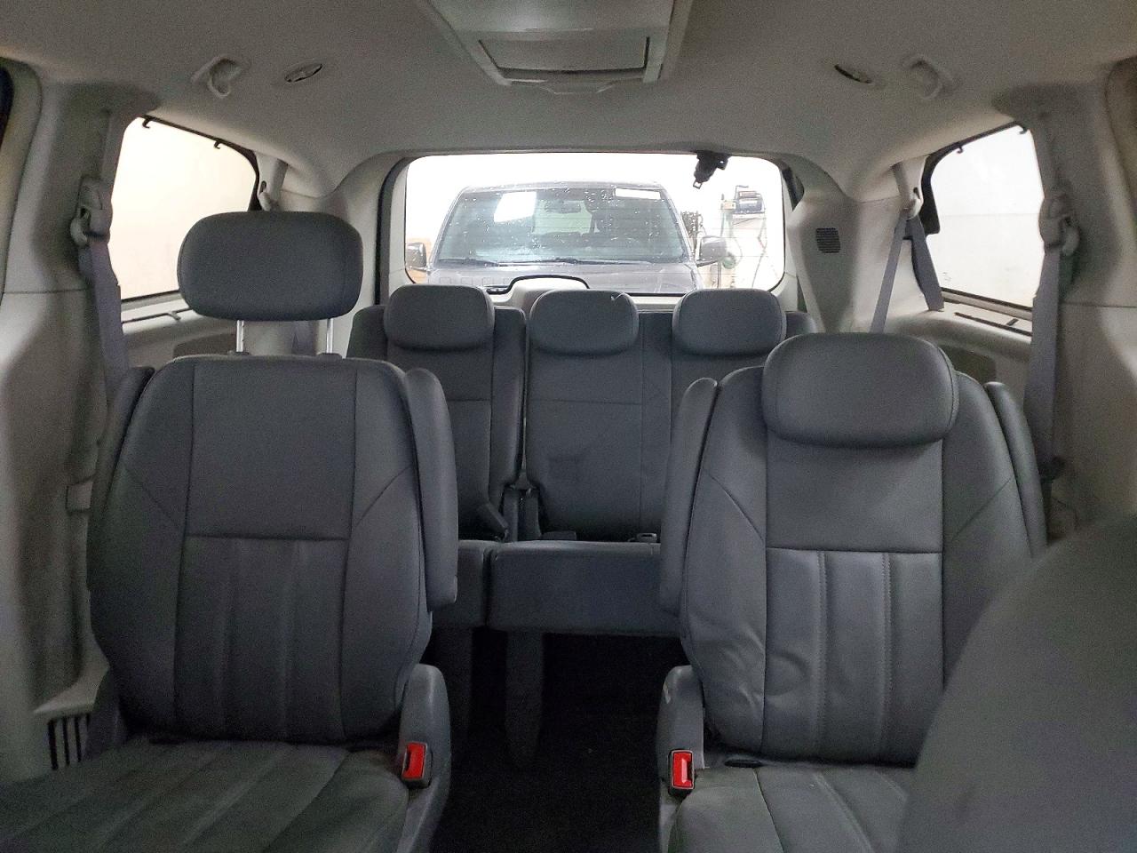 2008 CHRYSLER TOWN & COUNTRY TOURING photo 10