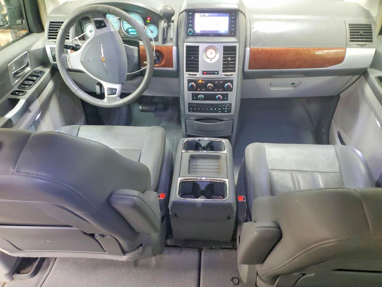 2008 CHRYSLER TOWN & COUNTRY TOURING photo 8
