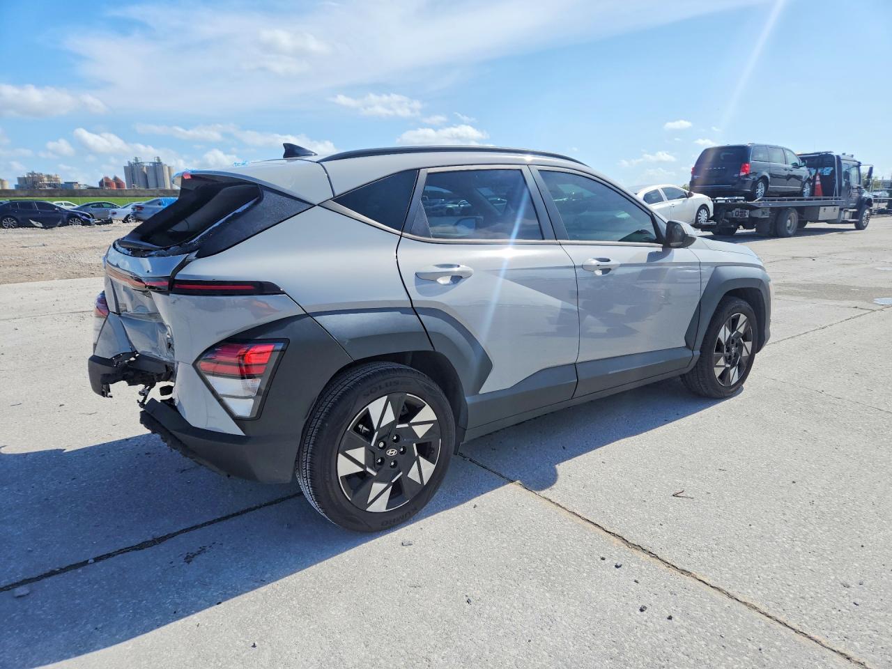 2024 HYUNDAI KONA SEL photo 7