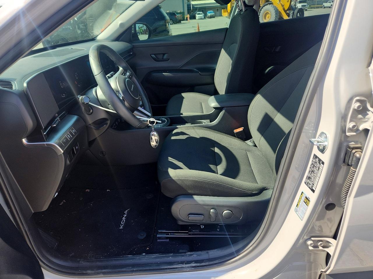 2024 HYUNDAI KONA SEL photo 19