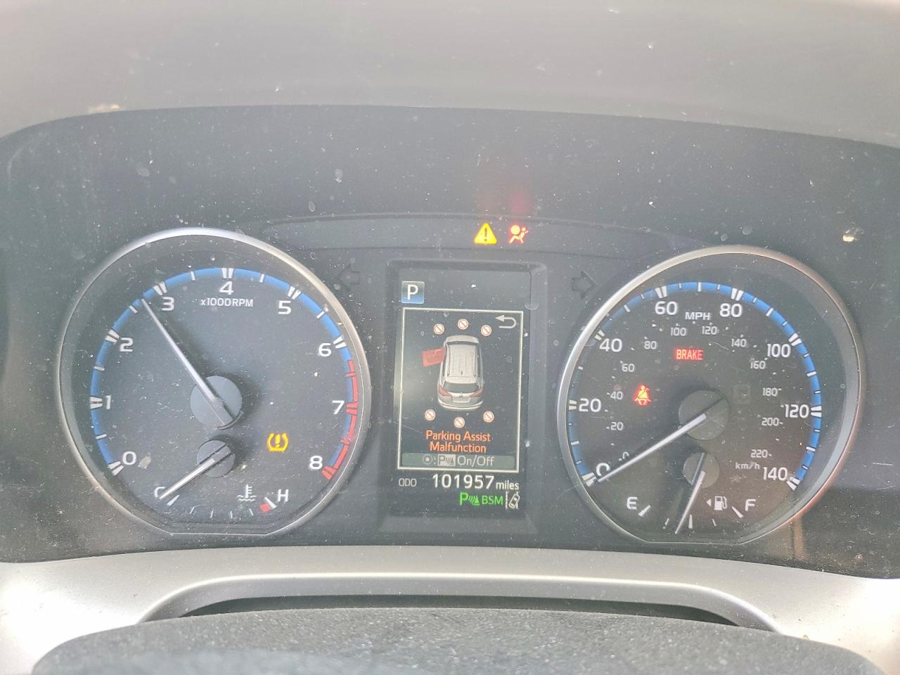 2017 TOYOTA RAV4 XLE photo 9