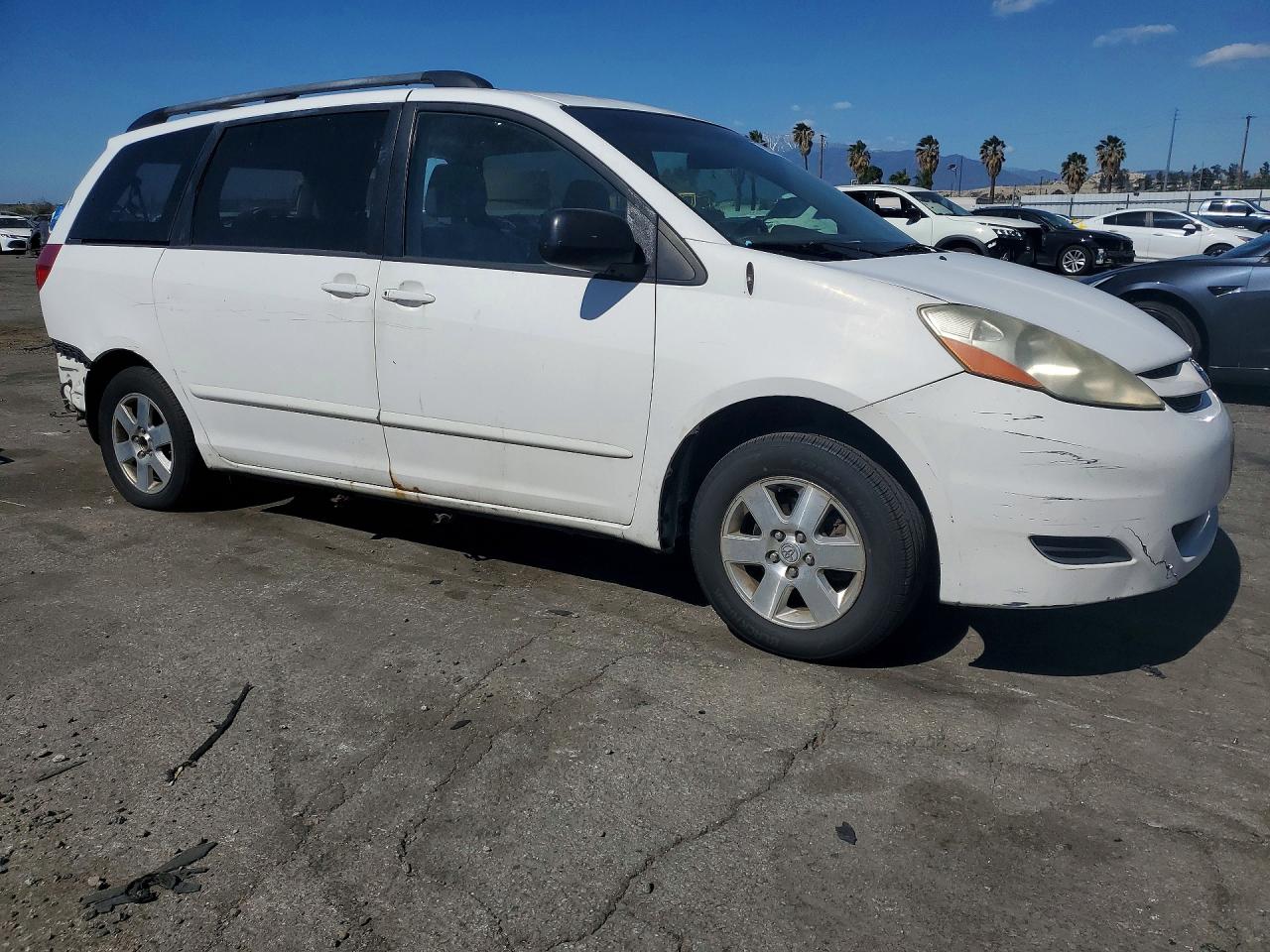 2008 TOYOTA SIENNA LE 7-PASSENGER photo 7