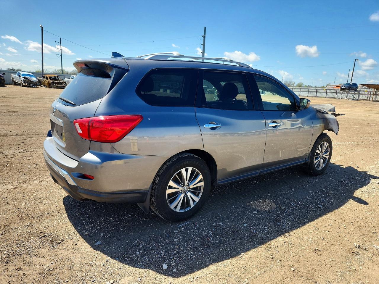 2020 NISSAN PATHFINDER S photo 3