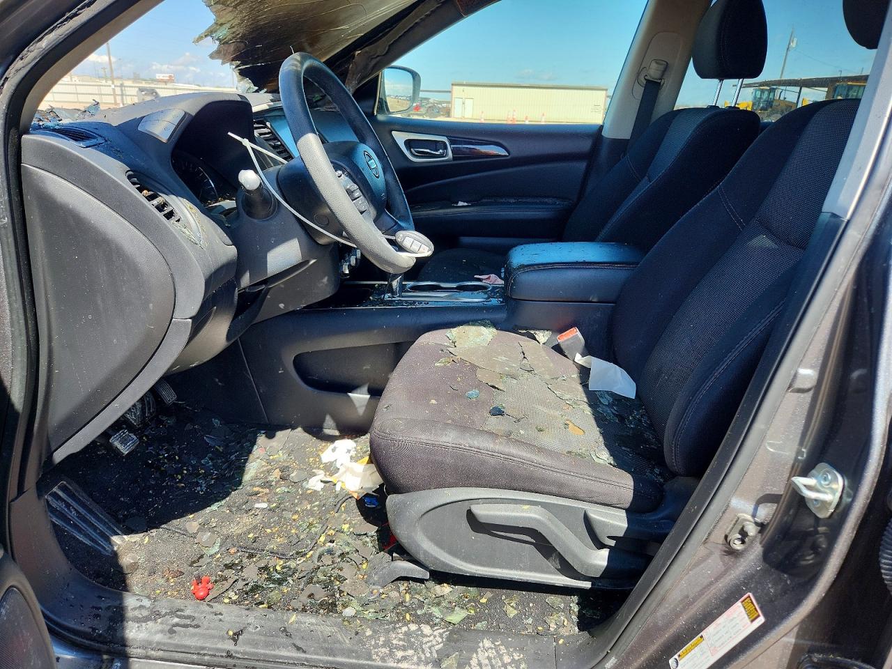 2020 NISSAN PATHFINDER S photo 7